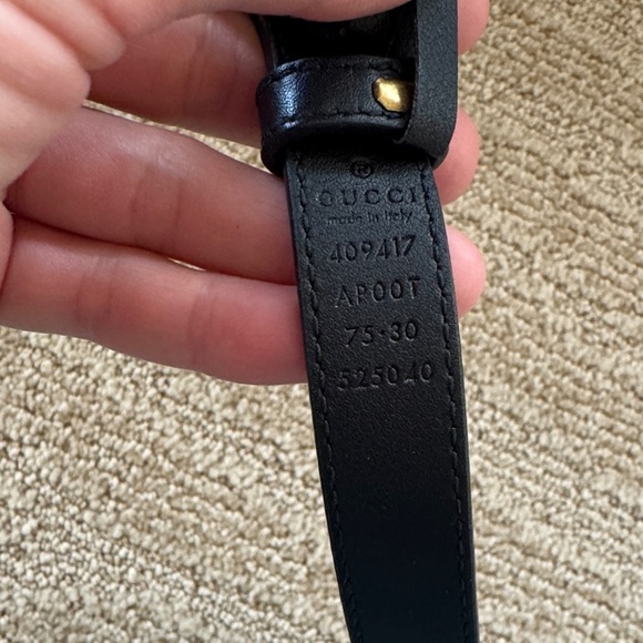 Gucci Black Belt with Gold Double G Buckle - Picture 4 of 7